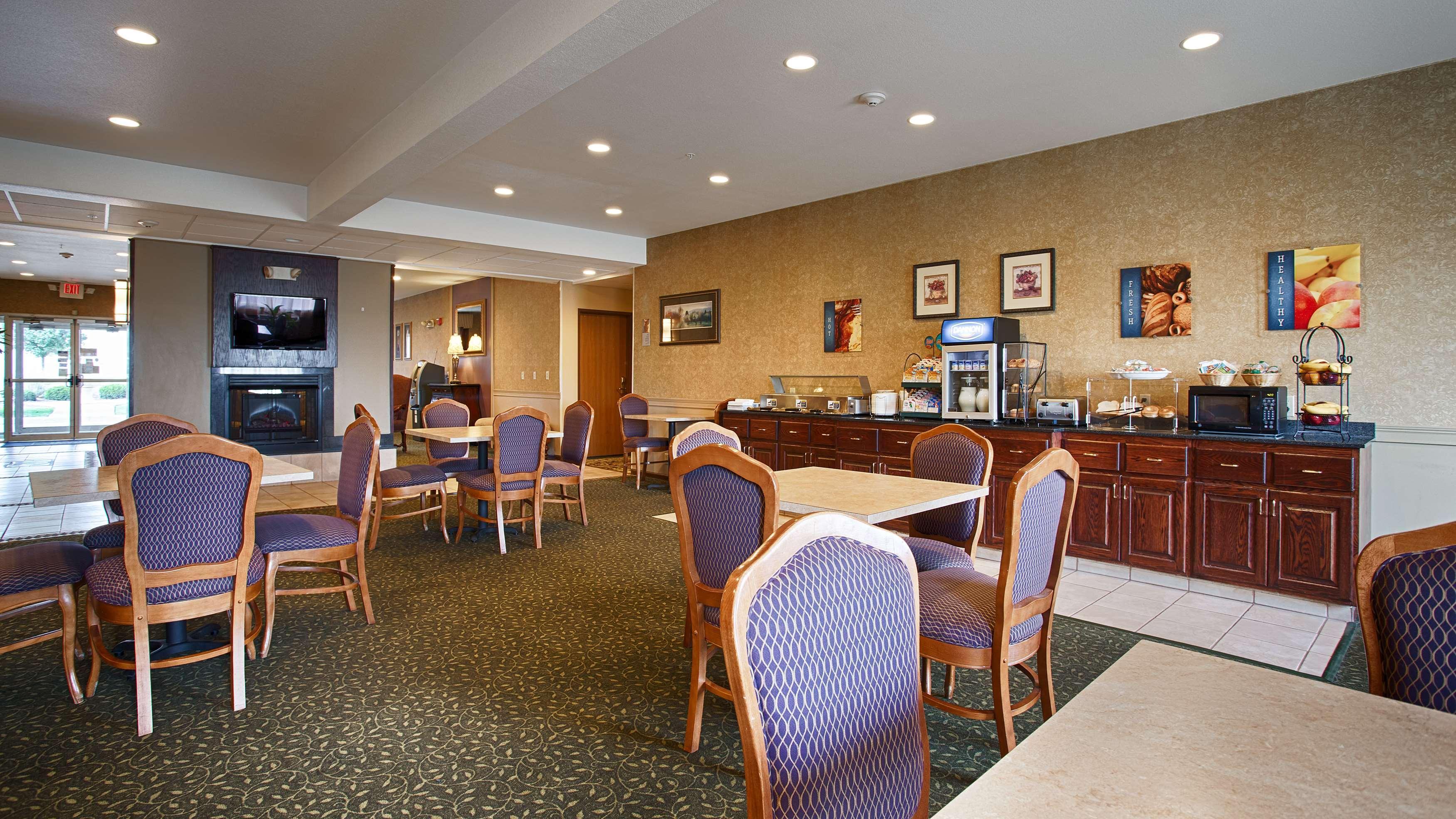 Best Western Penn-Ohio Inn & Suites Hubbard Экстерьер фото