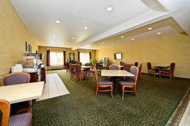Best Western Penn-Ohio Inn & Suites Hubbard Экстерьер фото